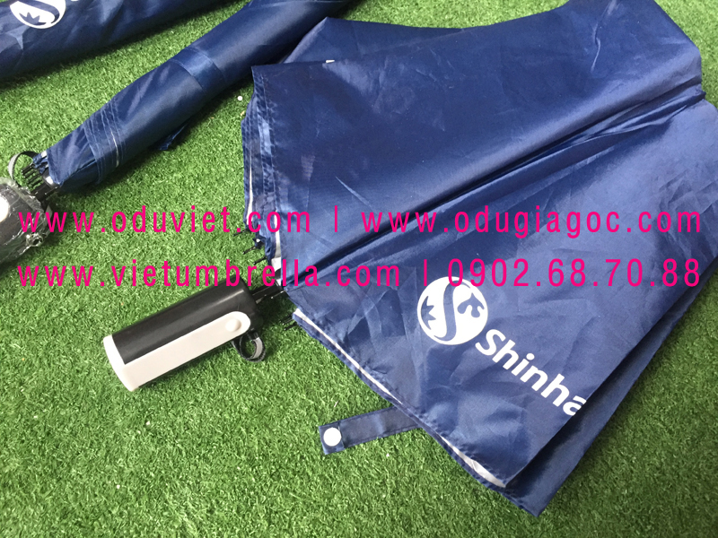xưởng sản xuất ô dù cầm tay in logo quảng cáo